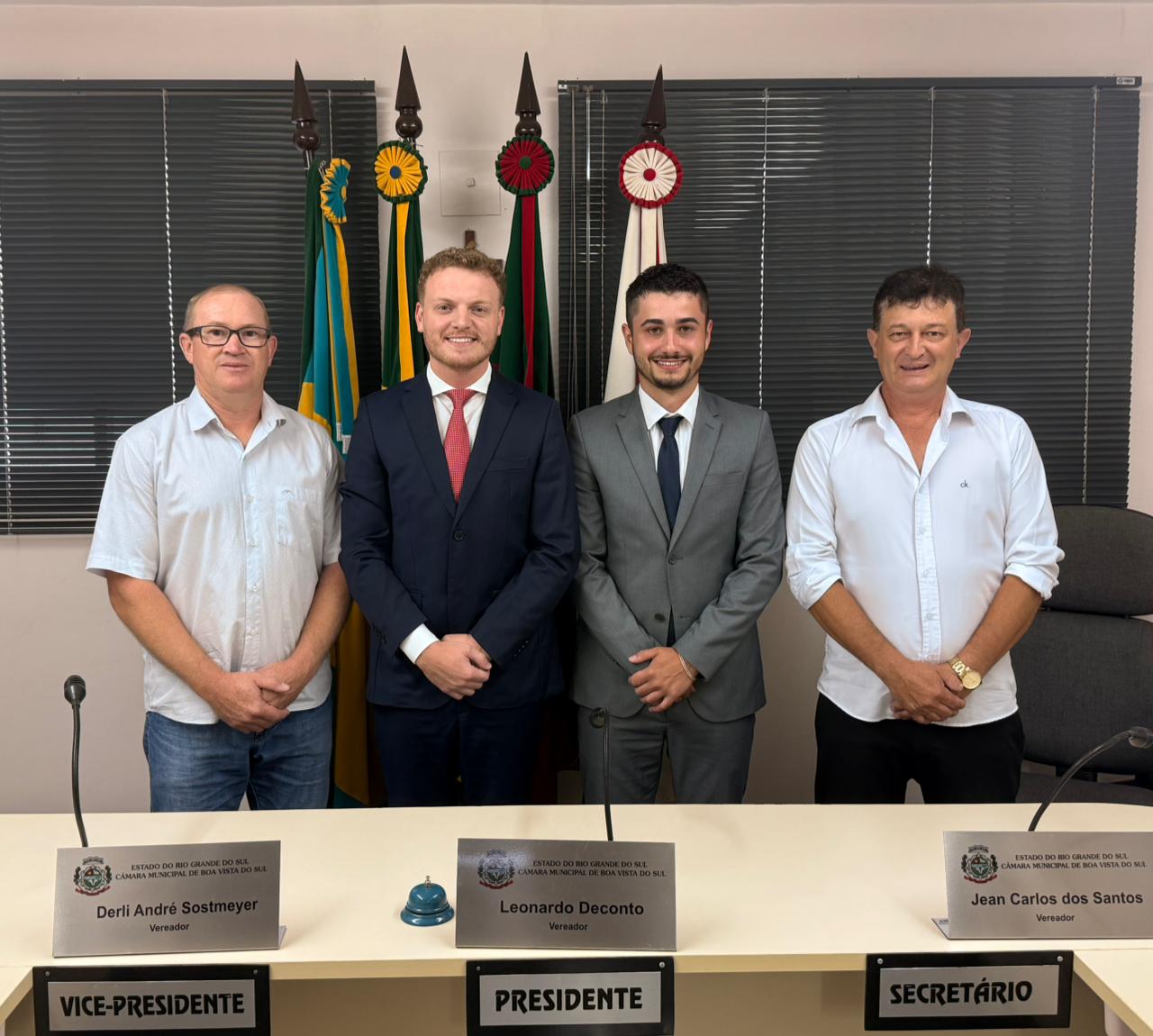 S E S S Ã O   S O L E N E